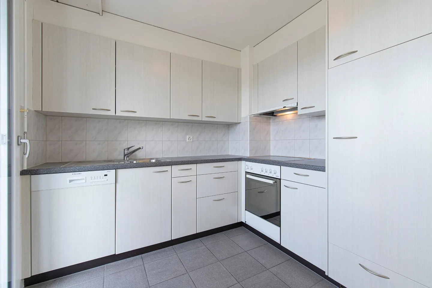 4.5 room apartment for rent from 01.12.2026 - Photo 2 of 9