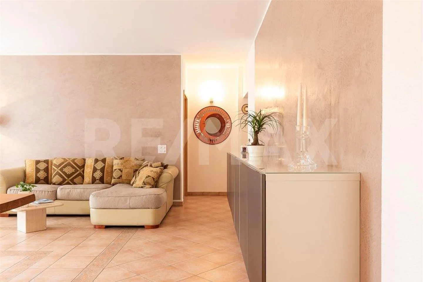 3.5 Room Apartment - Photo 3 of 13