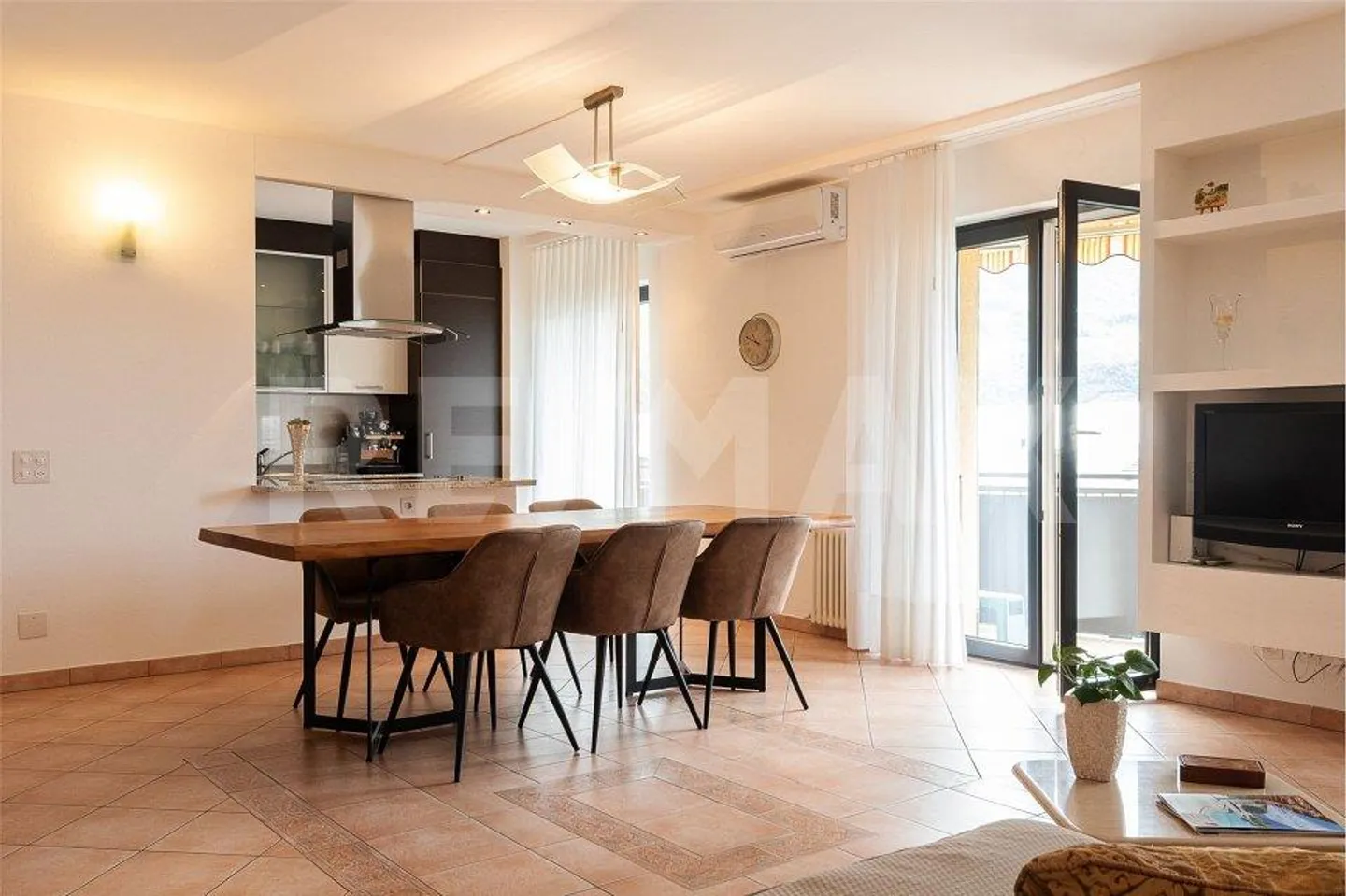 3.5 Room Apartment - Photo 4 of 13