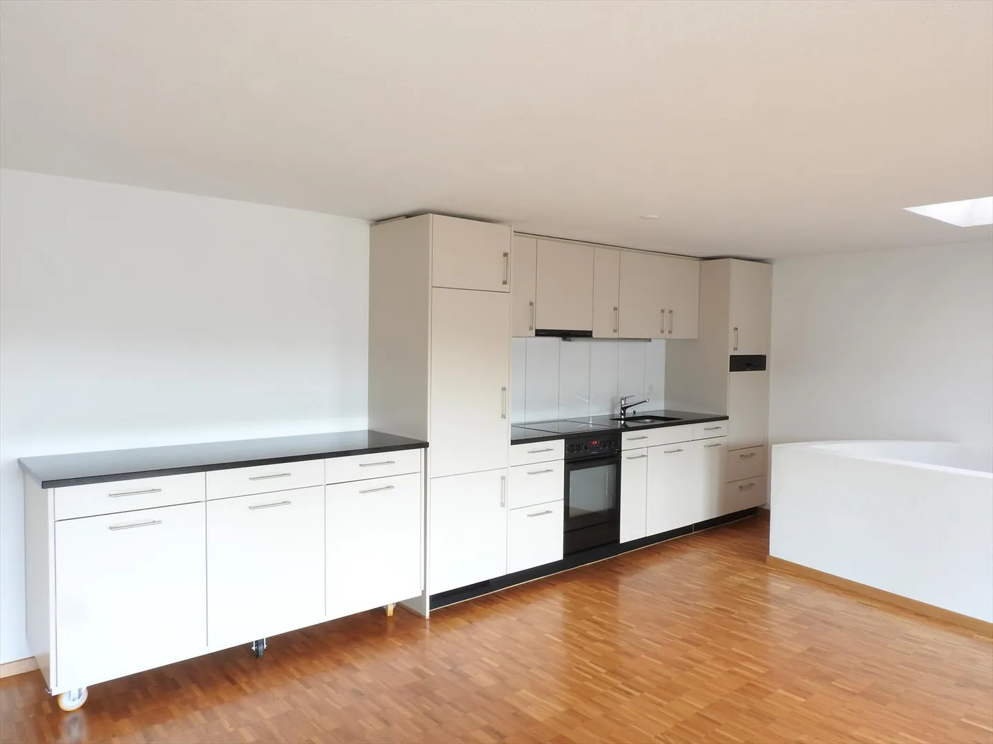 Attique à louer - Photo 2 sur 8