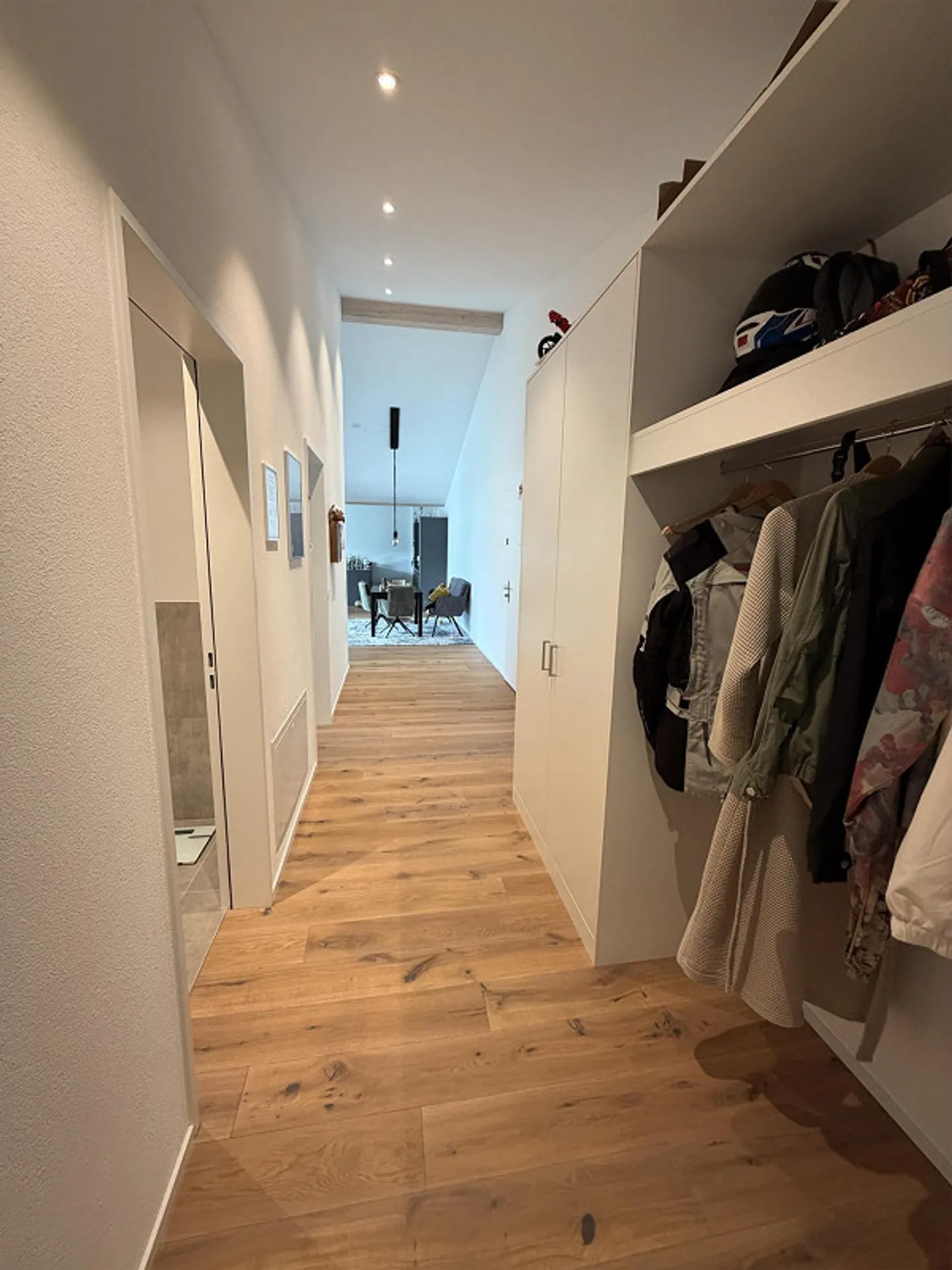 Appartamento moderno di 3,5 stanze in standard di proprietà - Foto 7 di 13