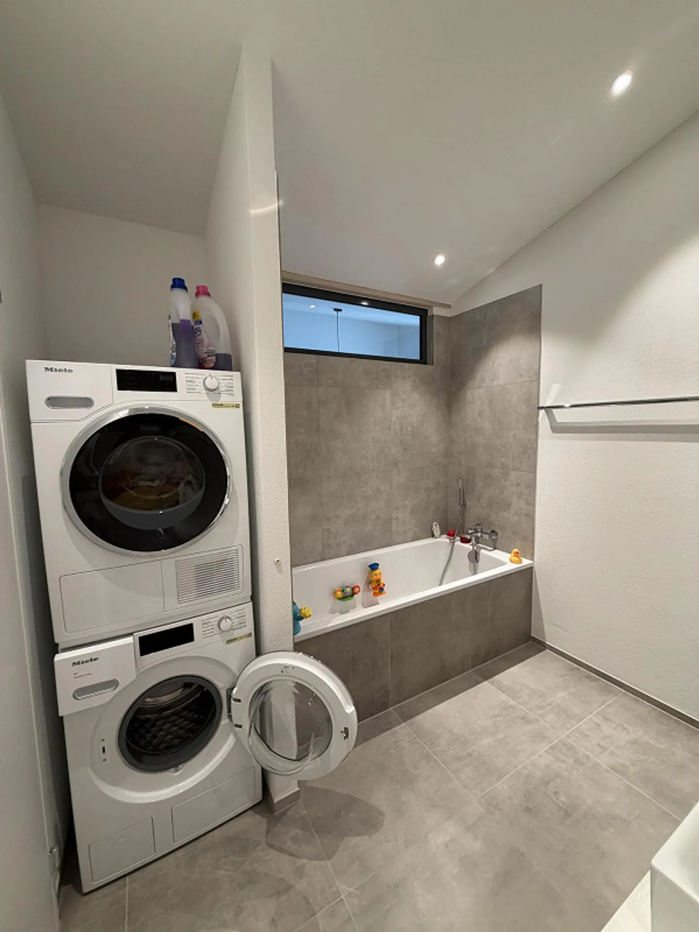 Appartamento moderno di 3,5 stanze in standard di proprietà - Foto 10 di 13