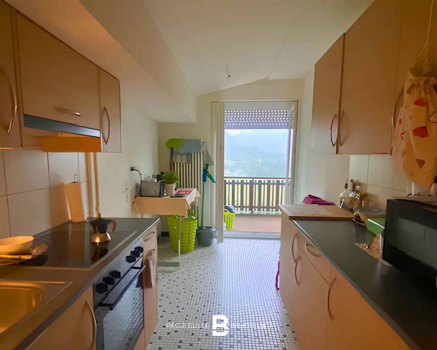 Charmante Wohnung mit Balkon - Foto 2 von 4