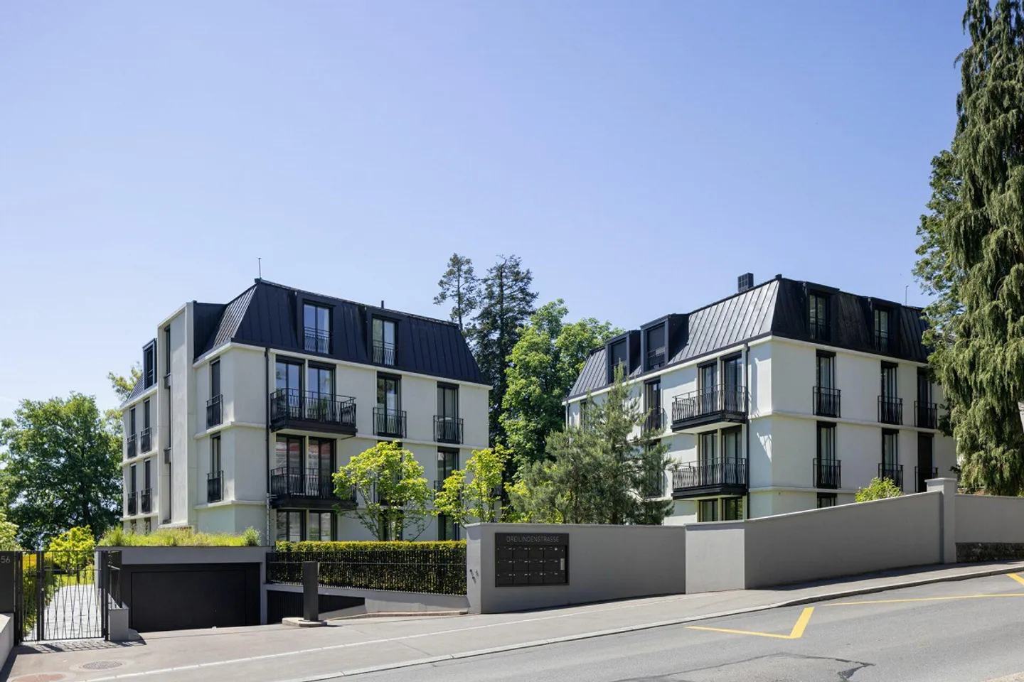 Exclusive city apartment in the midst of a private park landscape - Photo 2 of 21