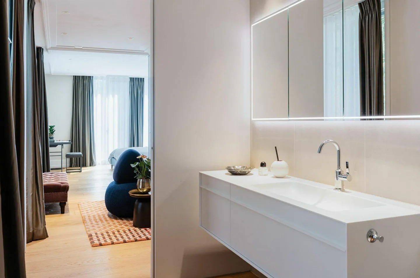 Exclusive city apartment in the midst of a private park landscape - Photo 13 of 21