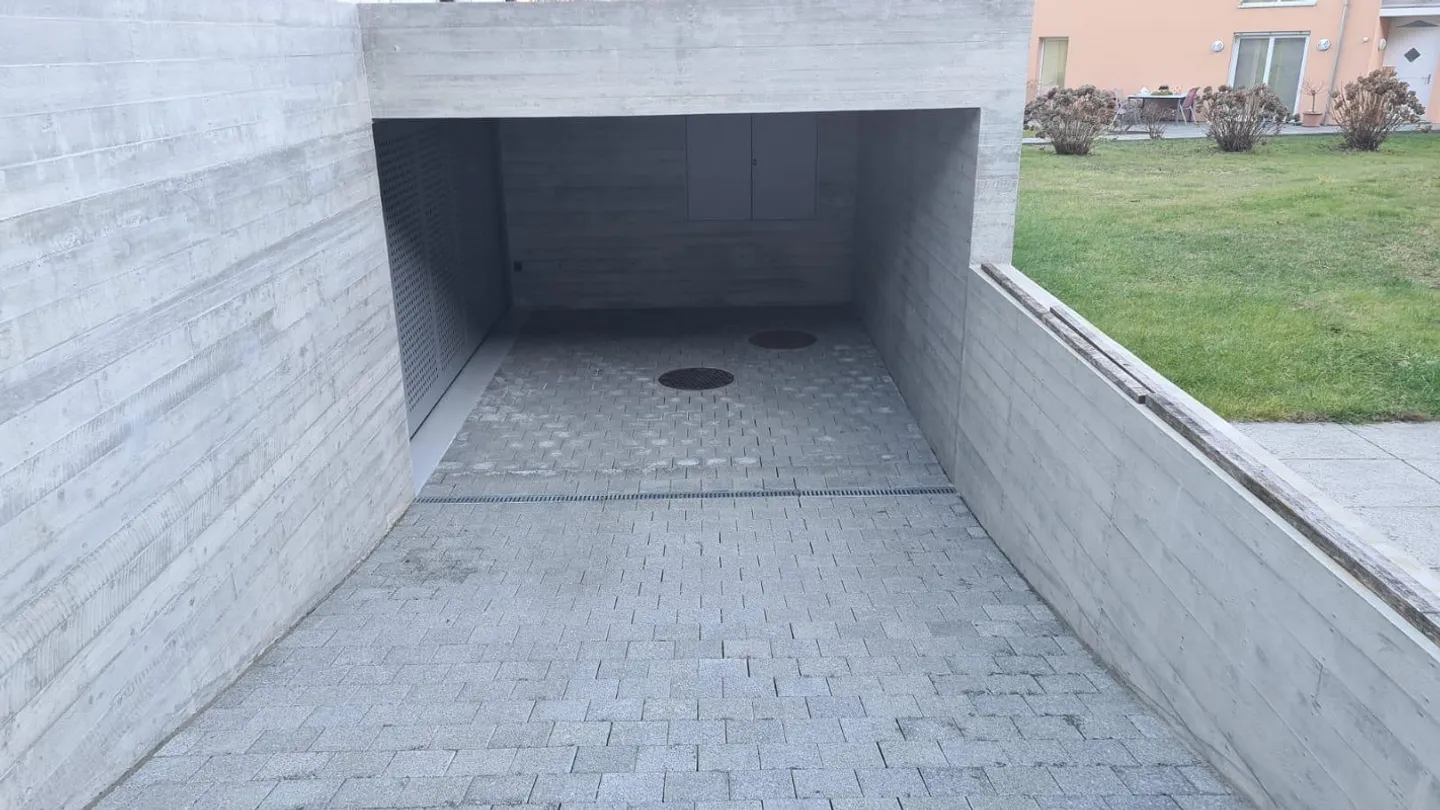 Covered parking area Campagnola Vairano - Photo 5 of 8