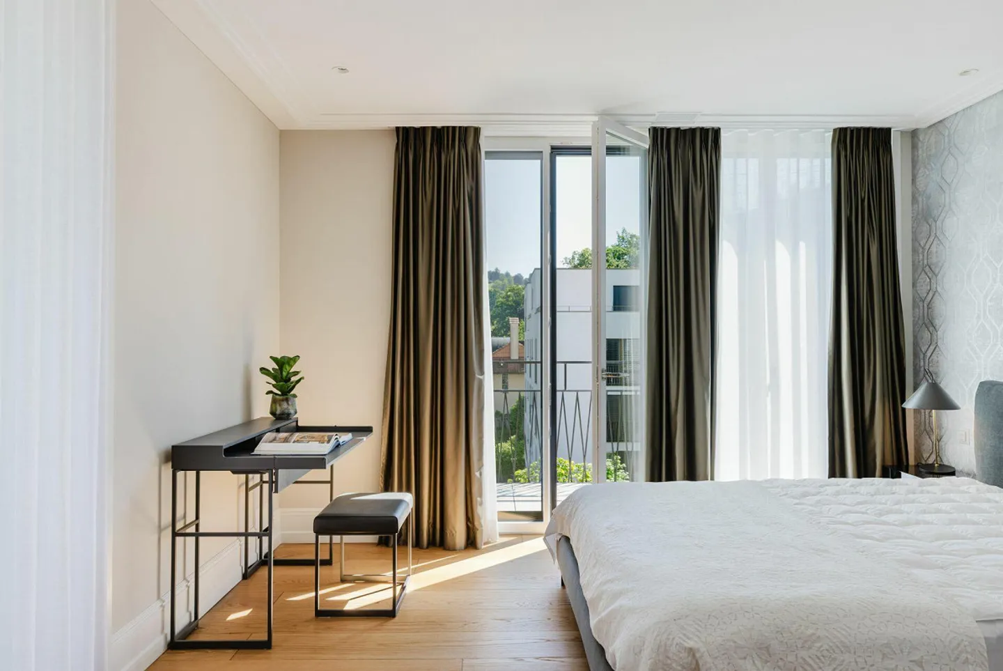 Exclusive city apartment in the midst of a private park landscape - Photo 14 of 21