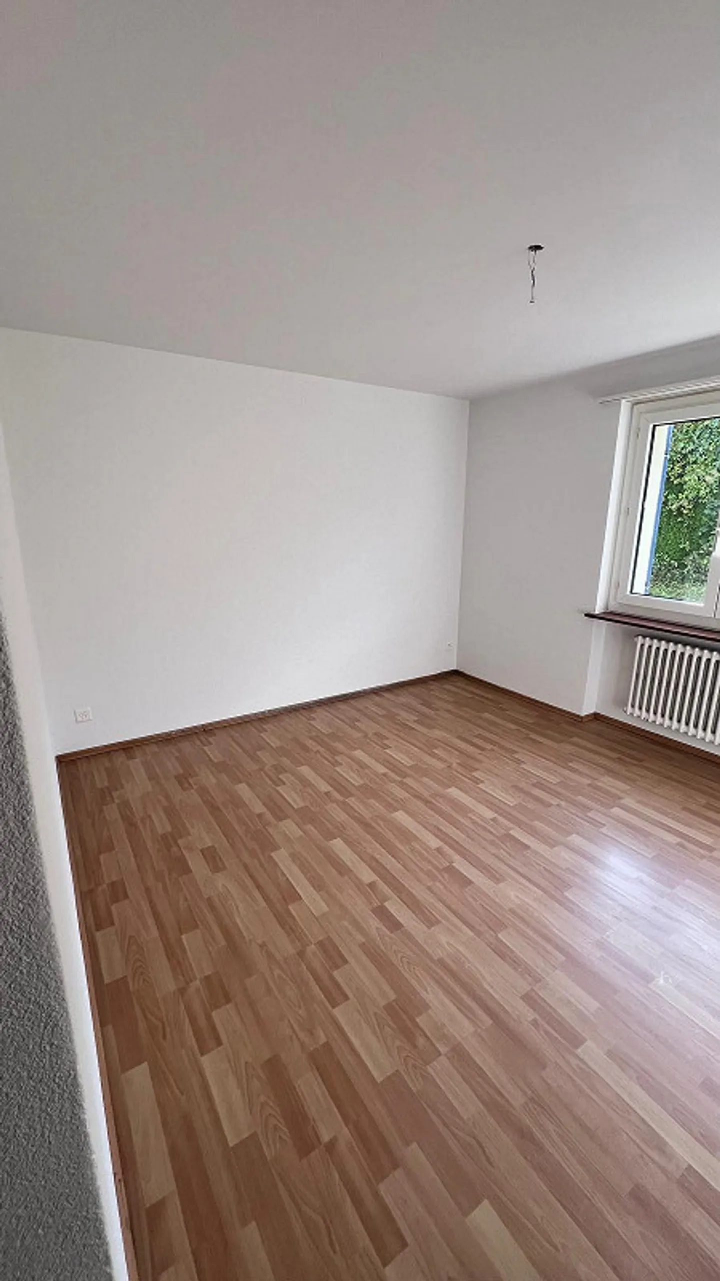 Appealing 3-room apartment in a border location - Photo 3 of 8