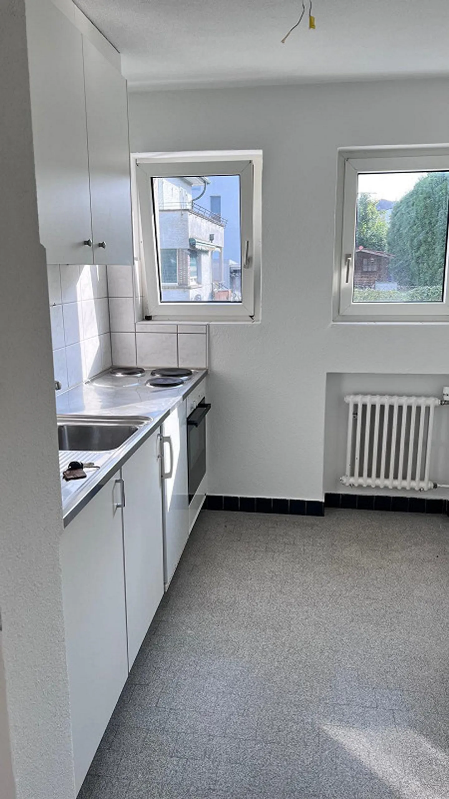 Appealing 3-room apartment in a border location - Photo 1 of 8