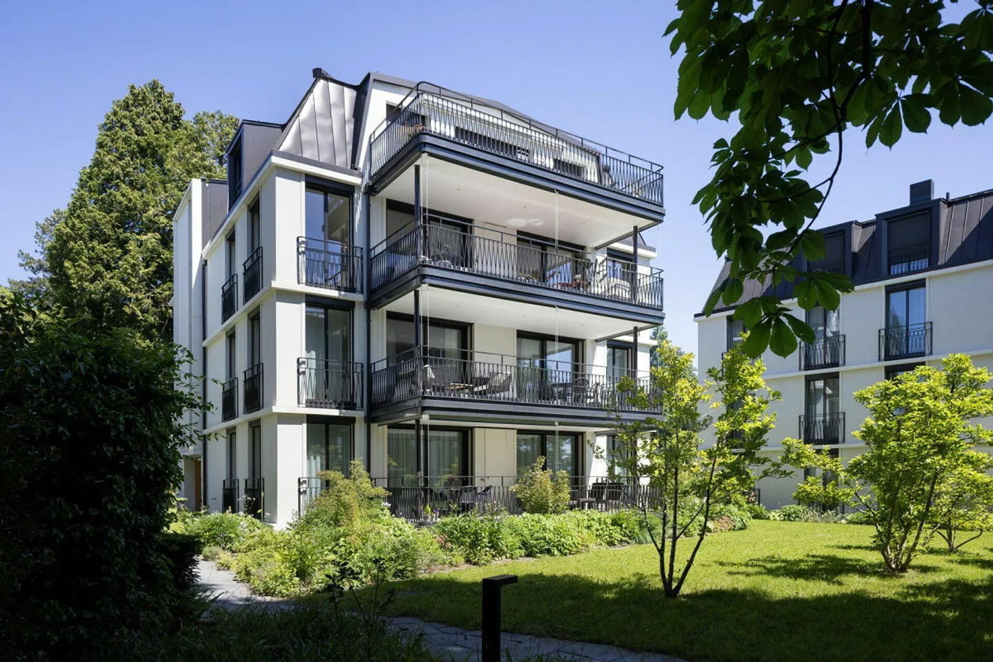 Exclusive city apartment in the midst of a private park landscape - Photo 20 of 21