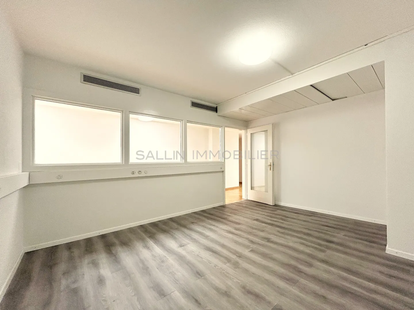 SUPERFICIE AMMINISTRATIVA DI 145 M2 - Foto 4 di 4