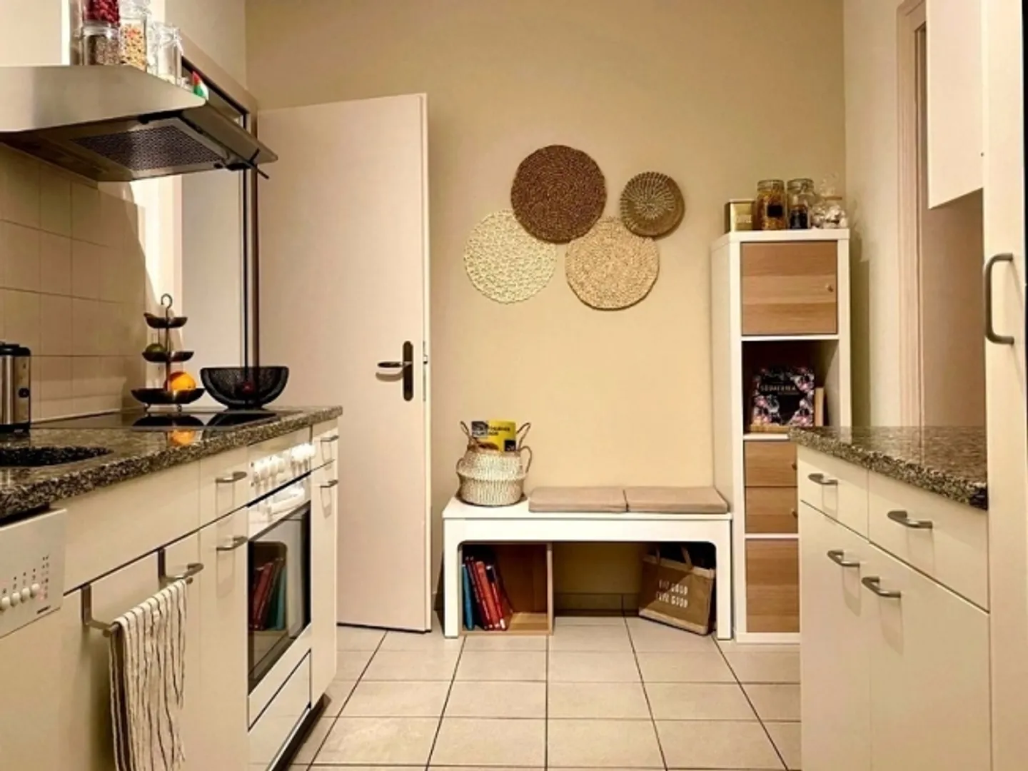 3 ROOM APARTMENT IN BERN - OLD TOWN, FURNISHED, TEMPORARY - Photo 3 of 10