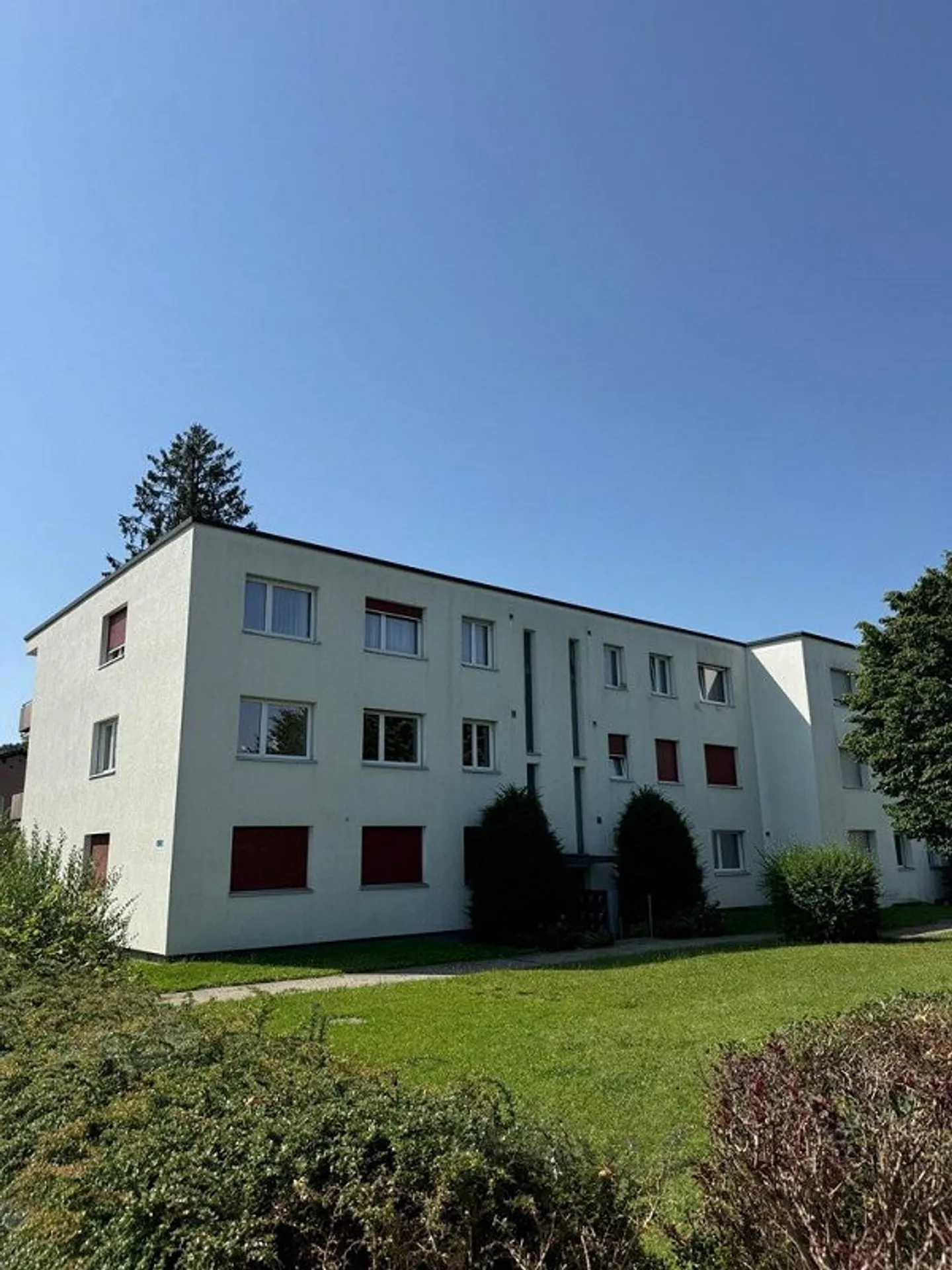 Bright and spacious 2-room apartment for rent in the countryside - Photo 1 of 9