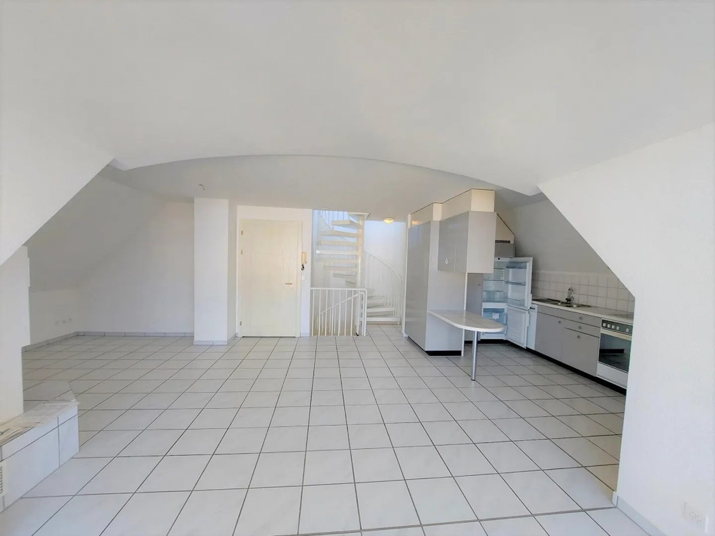 Appartement en duplex de 4,5 pièces au 3ème étage (AVEC ASCENSEUR) - Photo 3 sur 13