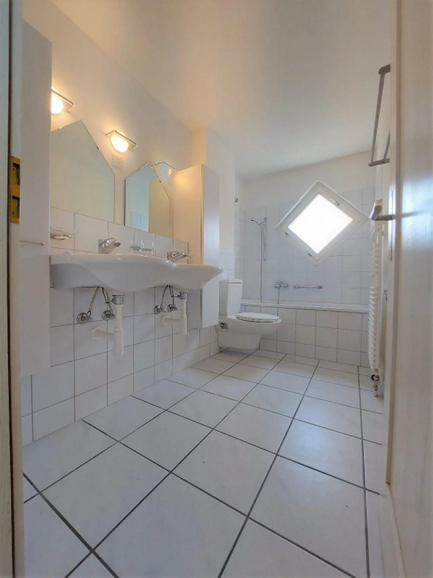 Appartement en duplex de 4,5 pièces au 3ème étage (AVEC ASCENSEUR) - Photo 4 sur 13