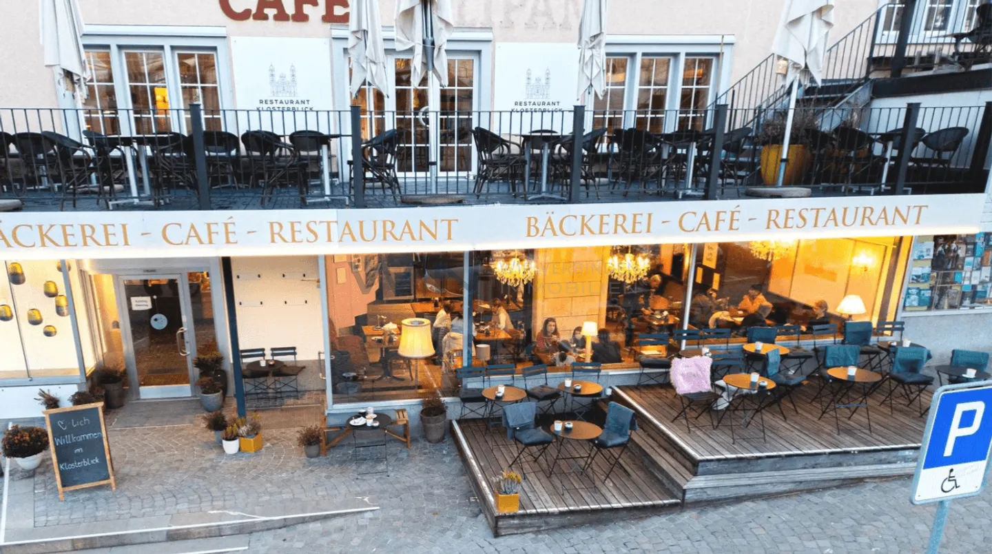 Hotel for sale - Photo 4 of 9