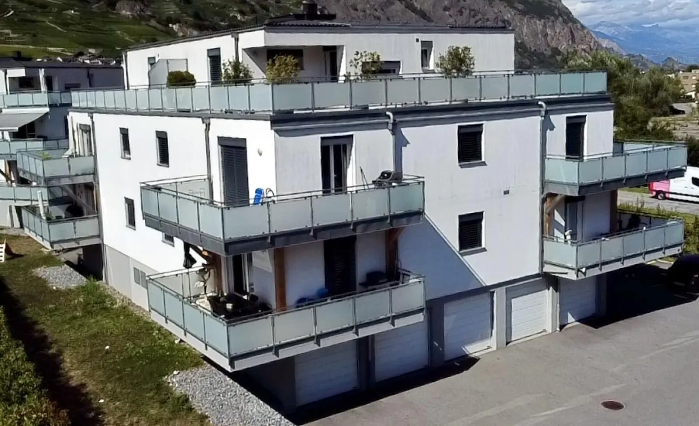 Edificio residenziale di qualità a Fully - Foto 2 di 2
