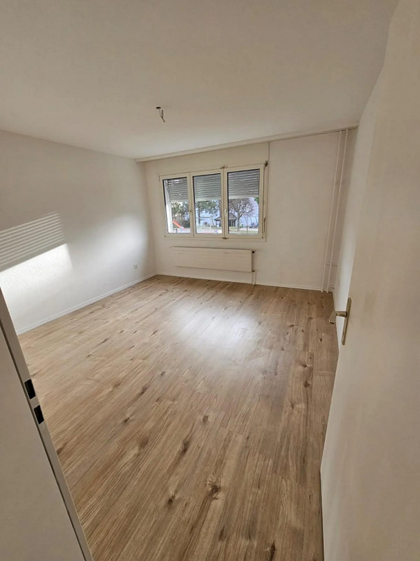 Vollständig renovierte Wohnung, ideale Lage - Foto 2 von 5