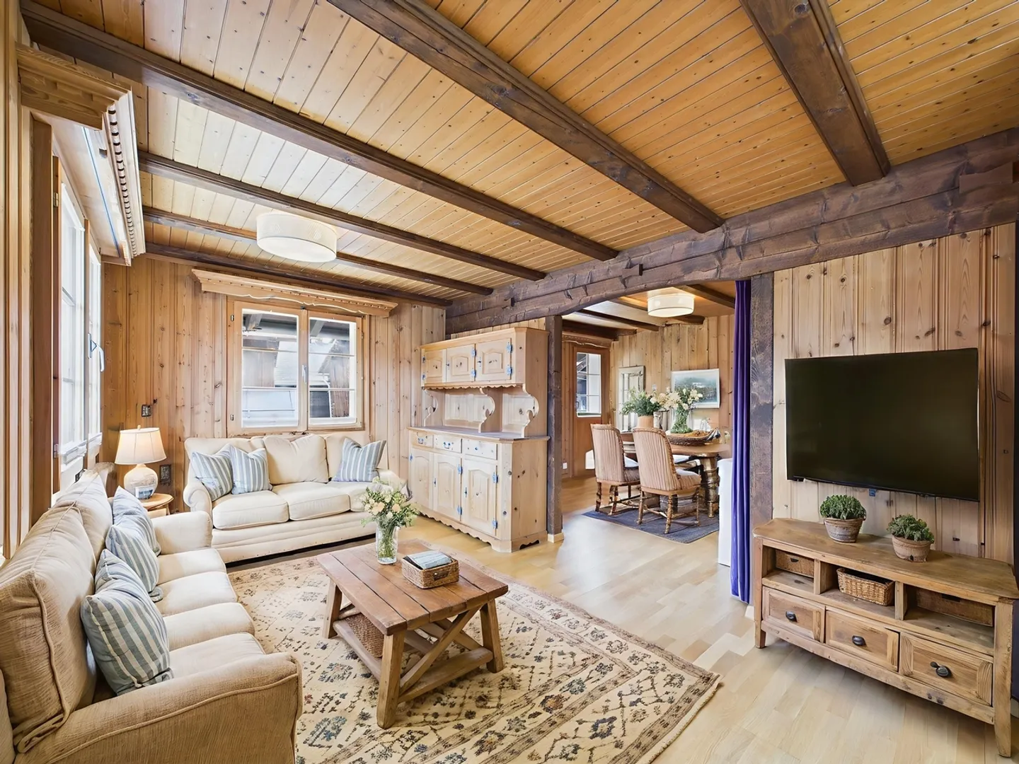 Charming 5.5-room attic apartment in a central location in Sedrun - Photo 1 of 13