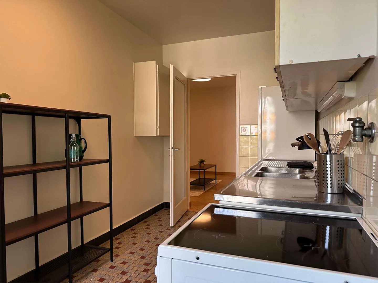 Coliving connesso a Vernier con accesso alla città e comfort comunitario - Foto 13 di 25