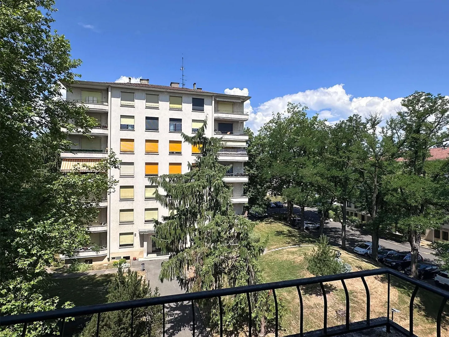 Coliving connesso a Vernier con accesso alla città e comfort comunitario - Foto 23 di 25