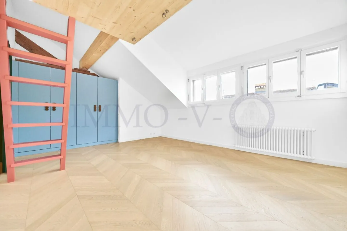 Attico ristrutturato di pregio - Foto 7 di 10