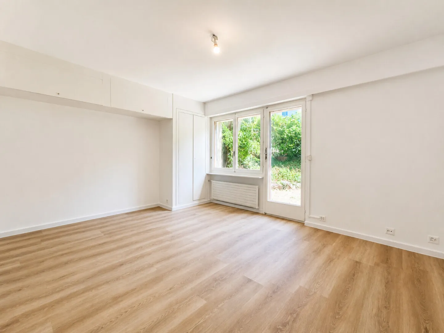 Studio renovated near the lake and the train station! - Photo 2 of 6