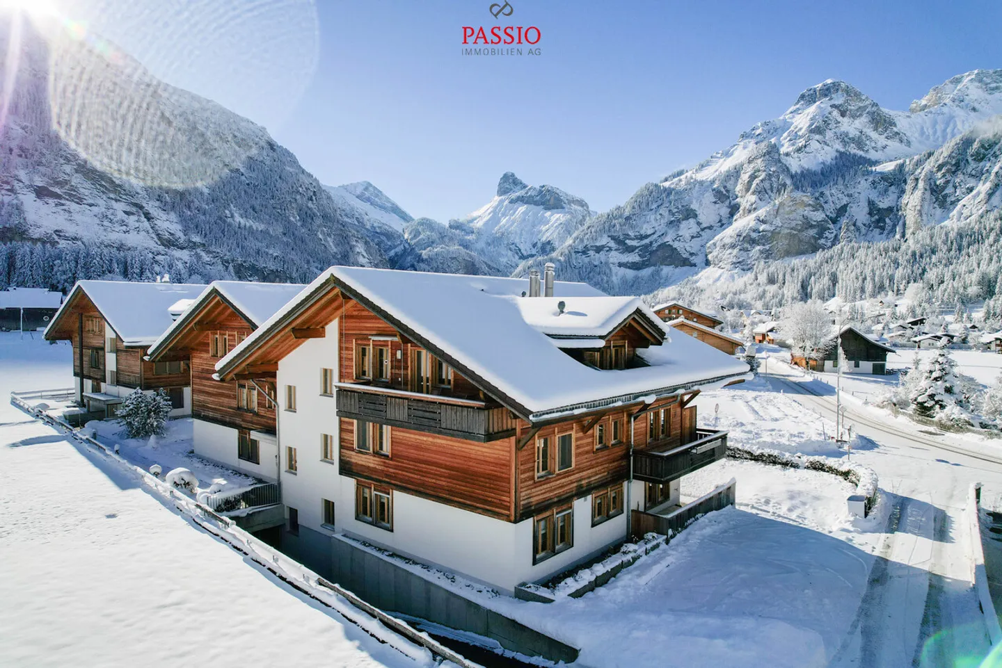 Spacious 3.5-room apartment with Alpine panorama and large balcony - Photo 2 of 19