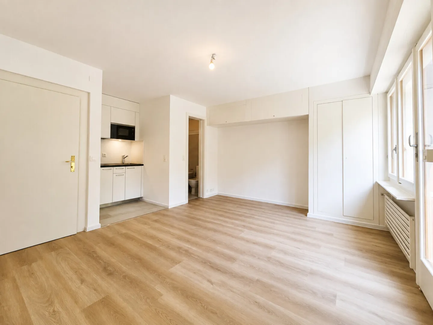 Studio renovated near the lake and the train station! - Photo 3 of 6