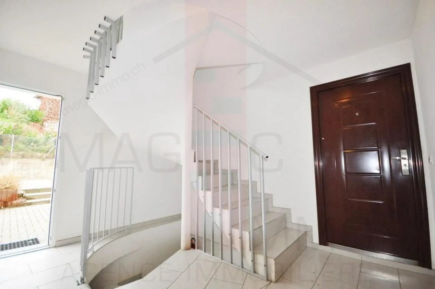 Immeuble de rendement de 7 appartements - Photo 1 sur 8