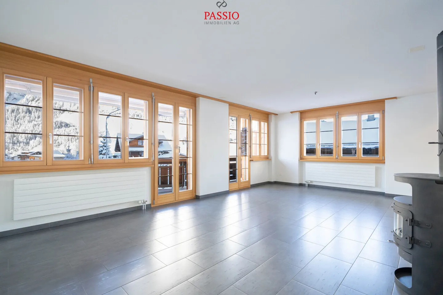 Spacious 3.5-room apartment with Alpine panorama and large balcony - Photo 5 of 19