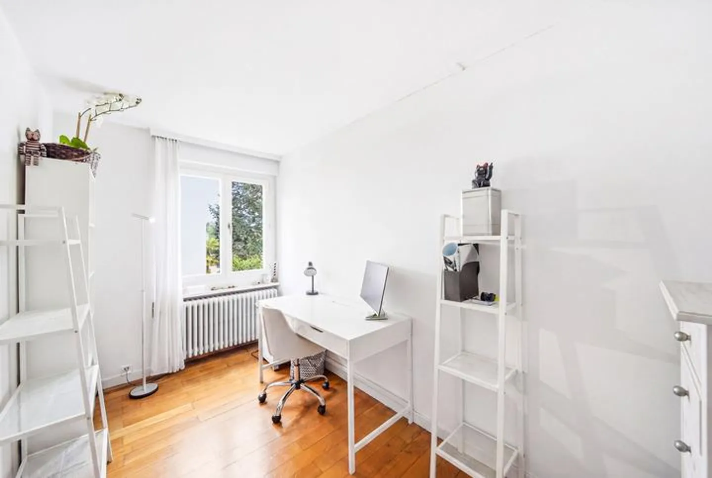 CHARMING CHALET IN THE CITY WITH THREE UNITS - Photo 5 of 8