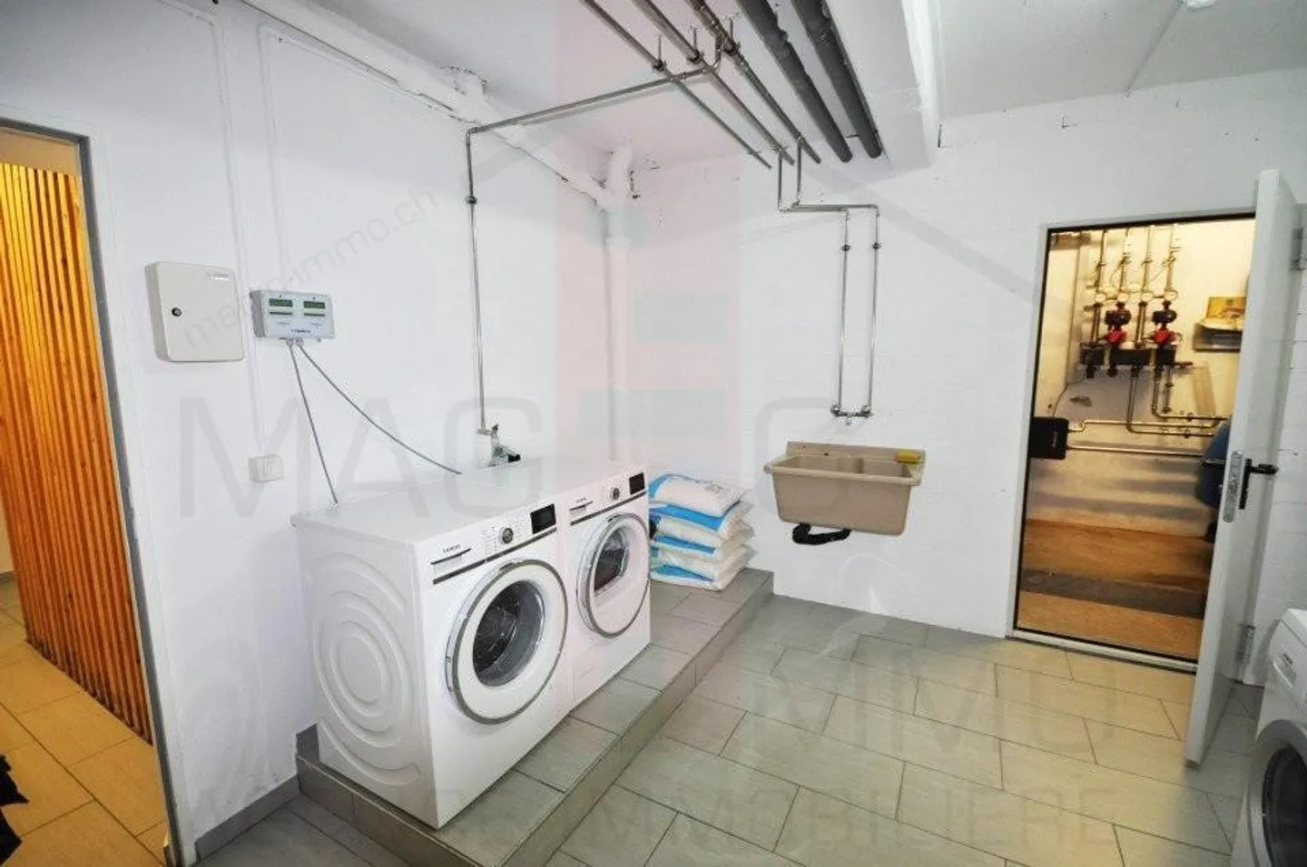 Immeuble de rendement de 7 appartements - Photo 2 sur 8