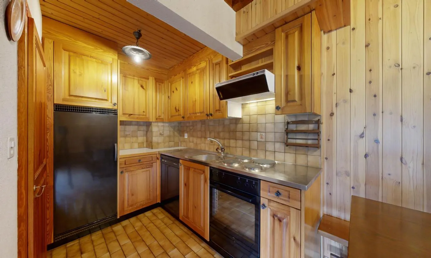 Chalet with South View - Photo 1 of 13