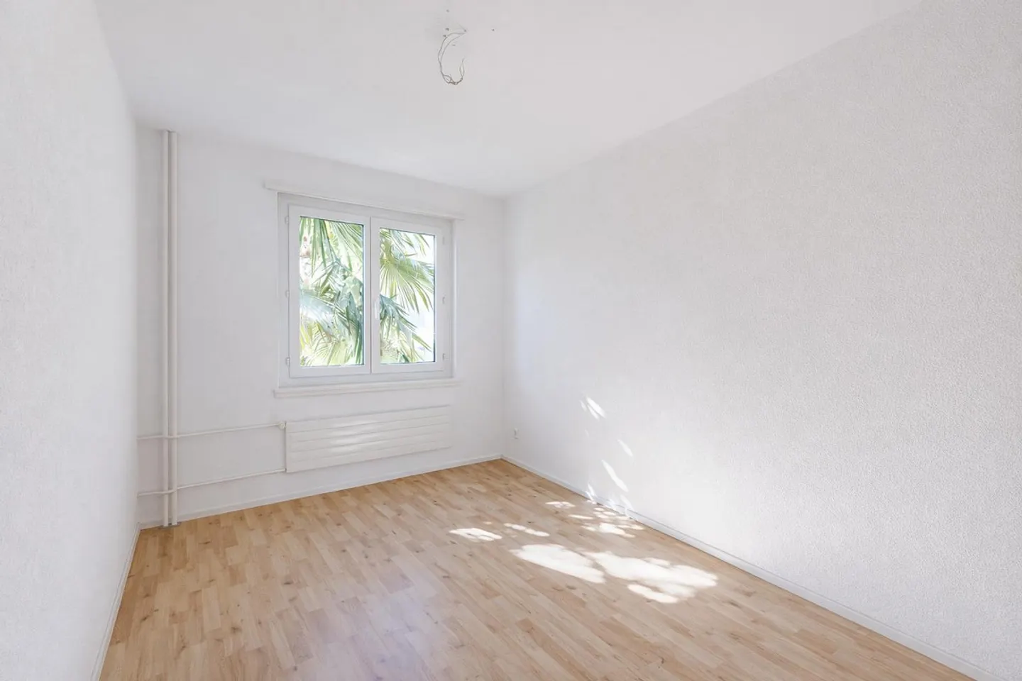 Modernized condominium with 3.5 rooms - Photo 5 of 13