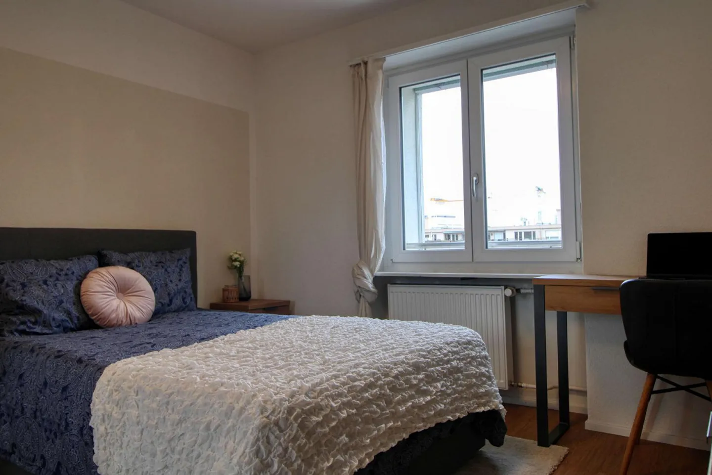Camera arredata in appartamento modernizzato a St. Johann - Foto 2 di 19
