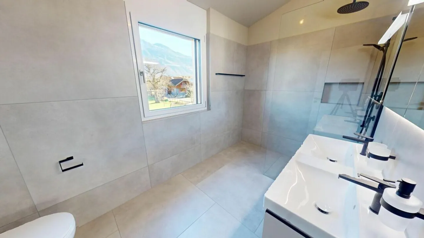 Nuova casa bifamiliare di 4½ stanze con stanze aggiuntive - Foto 12 di 20