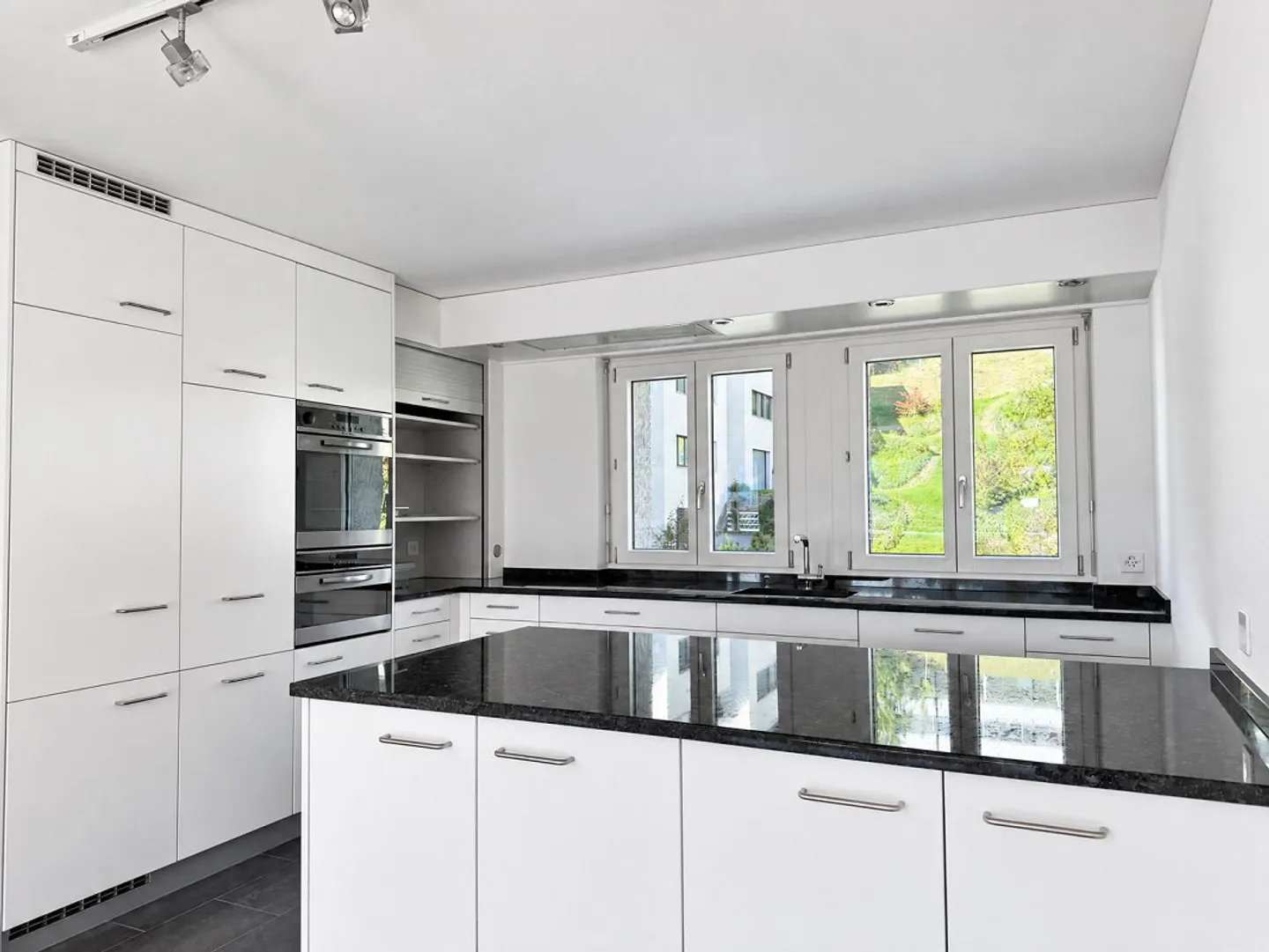 Appartement en duplex spacieux de 4,5 pièces à Rosenberg - Photo 5 sur 11