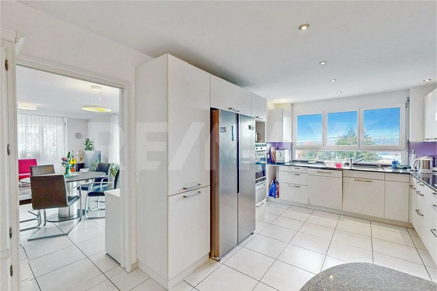 5½ Room Apartment, Elevator, Underground Parking Space Included, Lake View, Glazed... - Photo 2 of 13