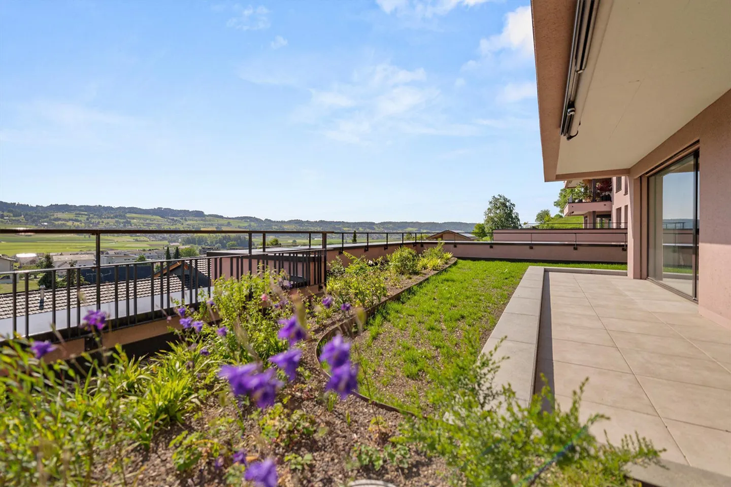 Open Viewing: Fri, 30.01.2026 - 4 PM to 6 PM - Photo 1 of 5