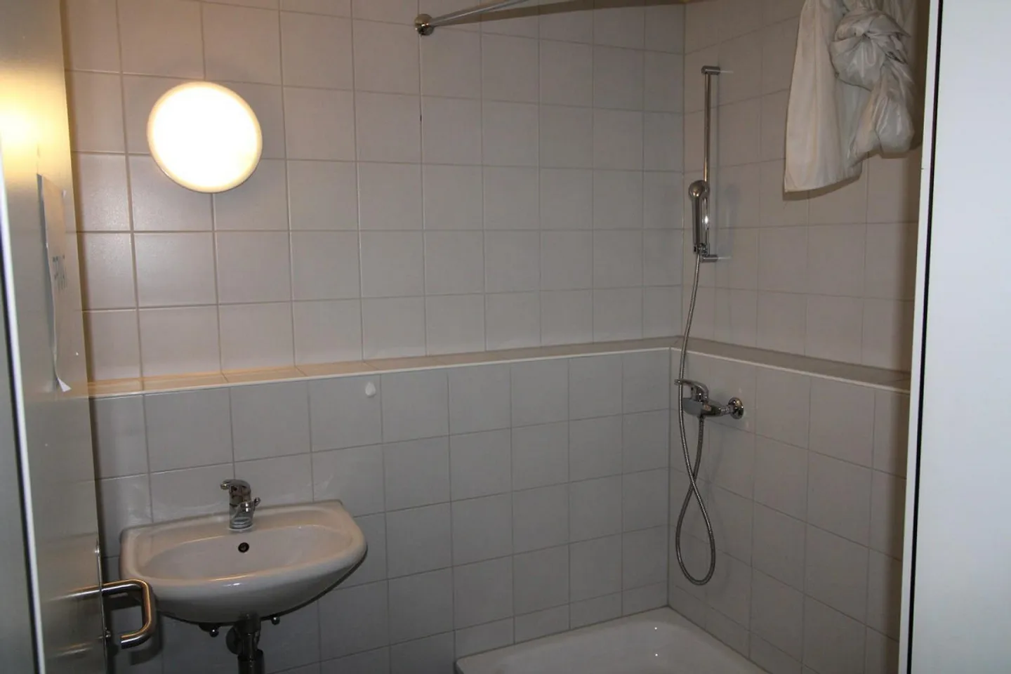 Office space for rent - Photo 5 of 5