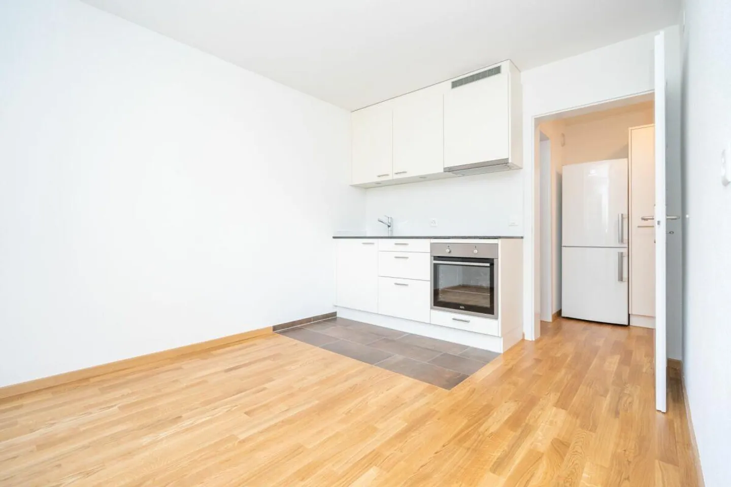 Appartamento studio ristrutturato a Urtenen-Schönbühl - Foto 2 di 8