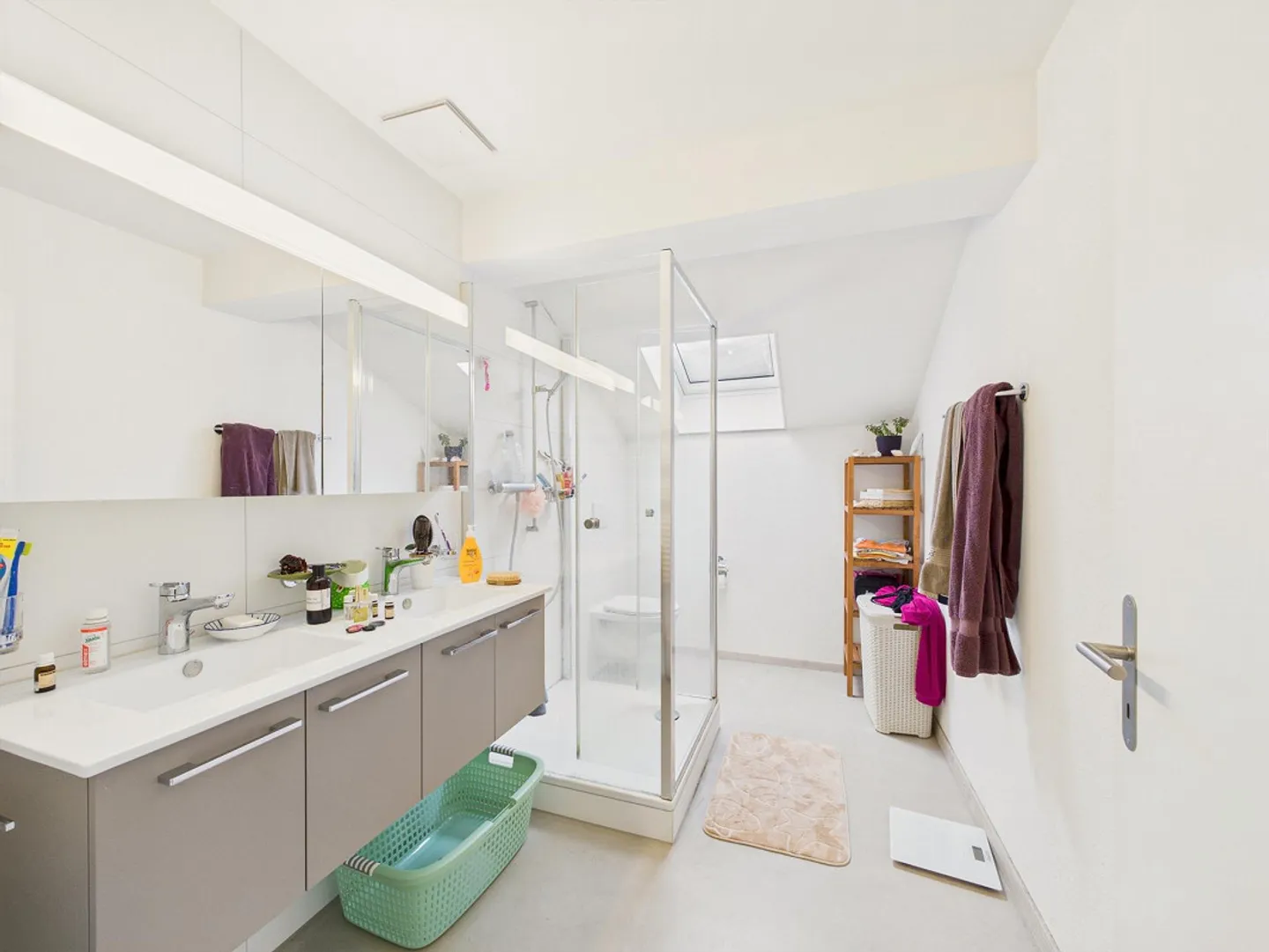 Ensemble immobilier unique à Vuisternens-devant-Romont – espaces spacieux et grand potentiel - Photo 15 sur 17