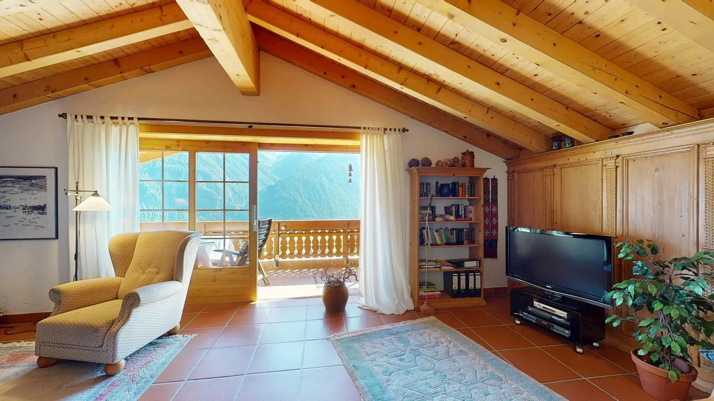 Sonnige 2.5 Zimmer-Dachwohnung - Foto 2 von 8