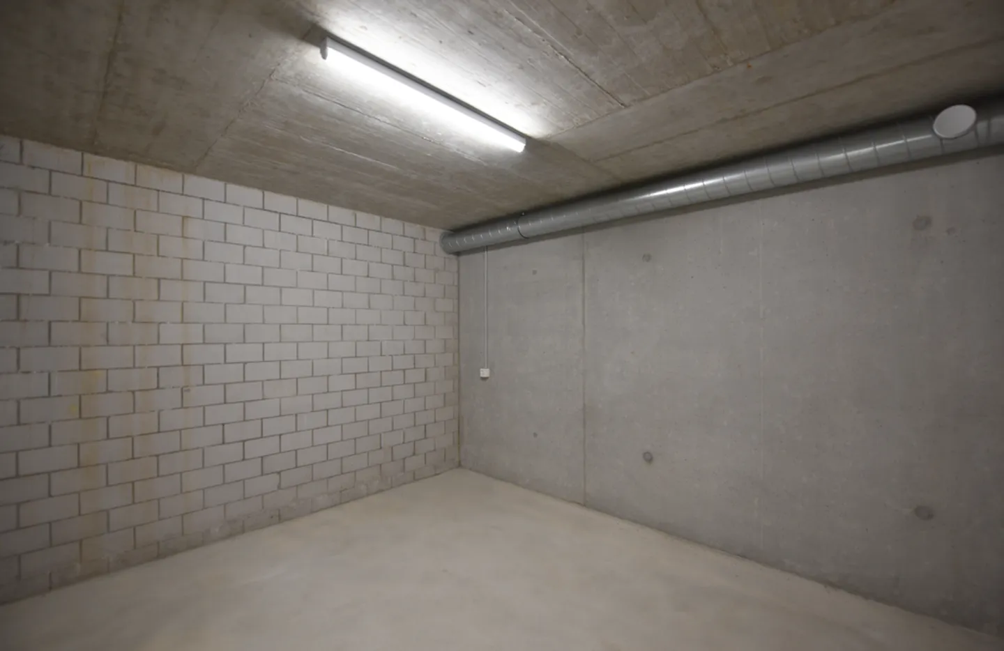 Craft room for rent with 15m2! - Photo 3 of 3