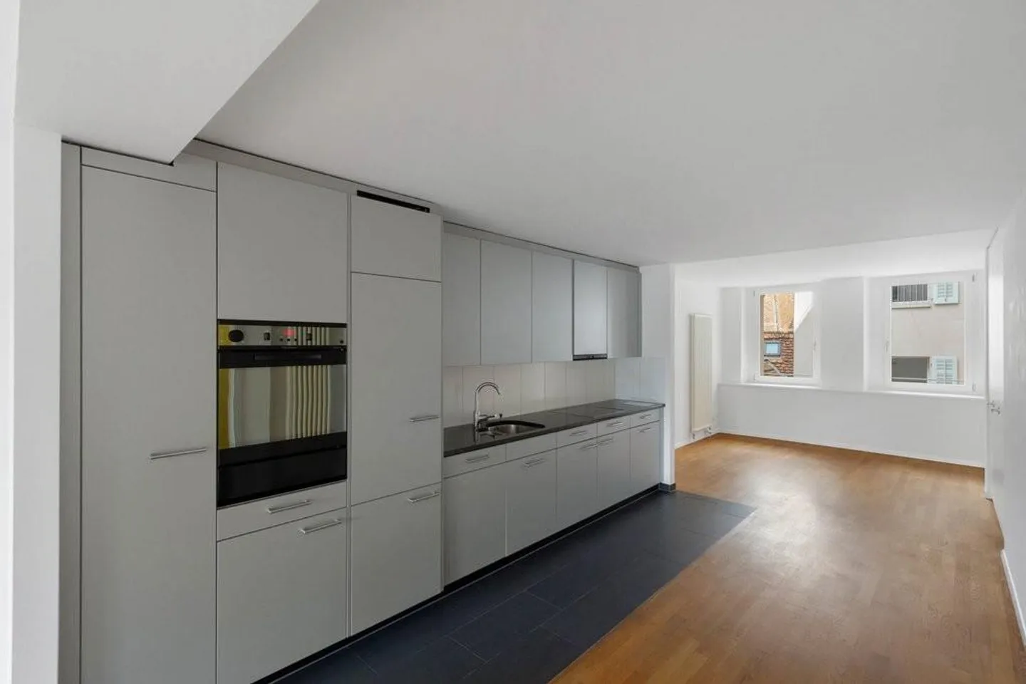 Apartment for rent - Photo 2 of 11