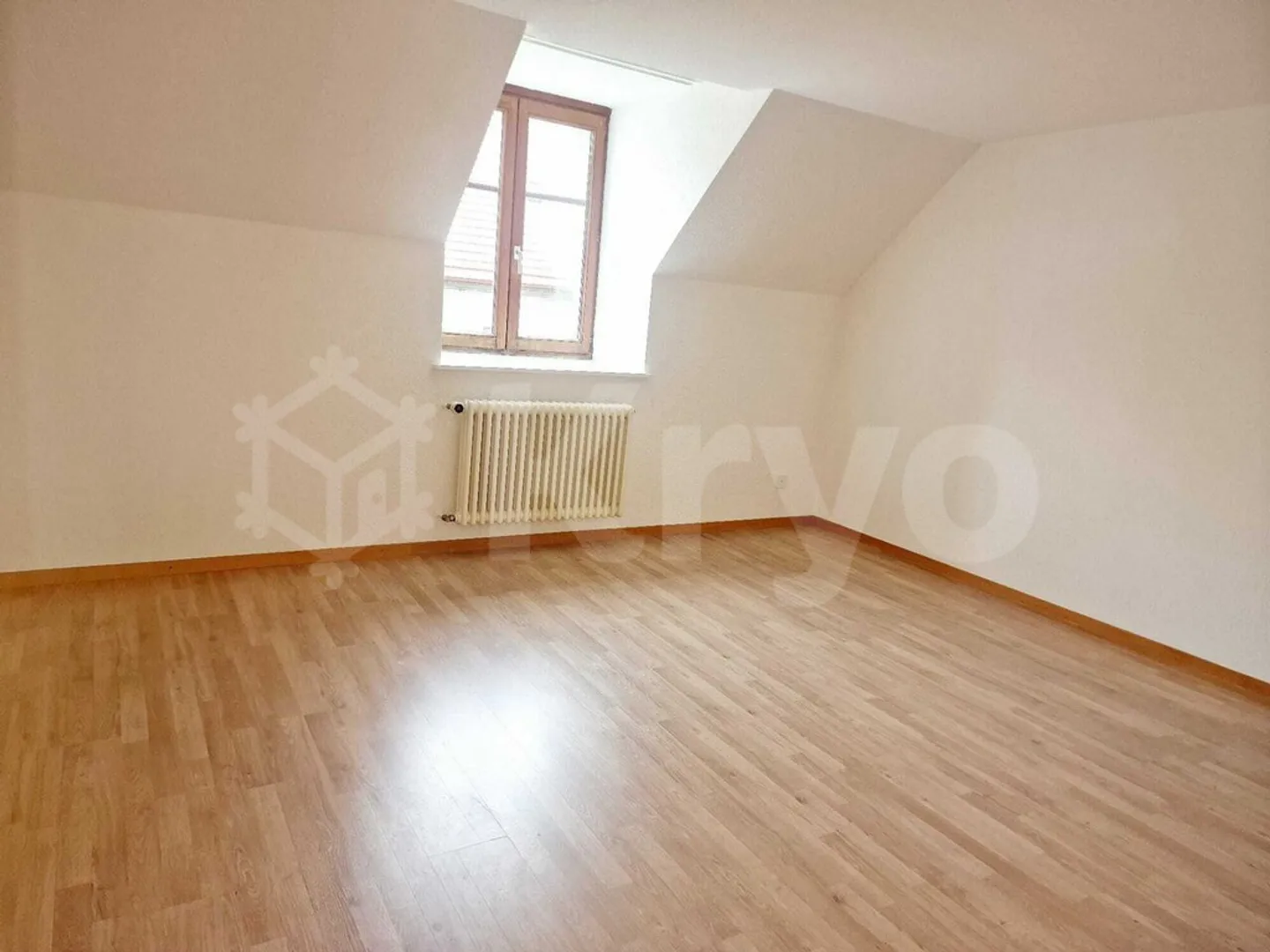 Industrie 34 3 Chambres sous le Toit UNE BELLE CAUTION PROPOSÉE - Photo 5 sur 10