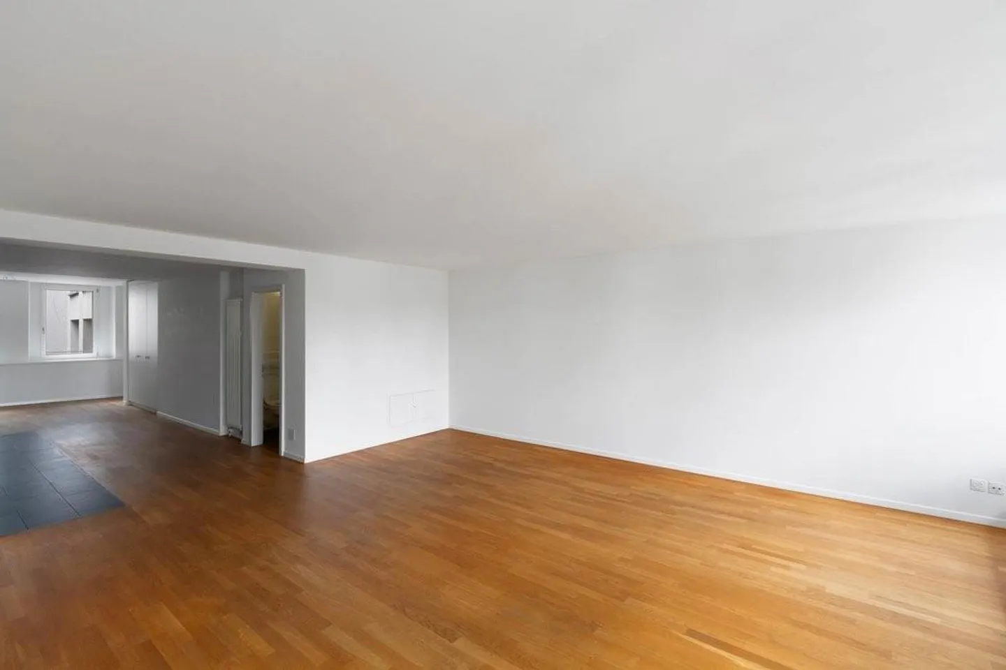 Apartment for rent - Photo 3 of 11