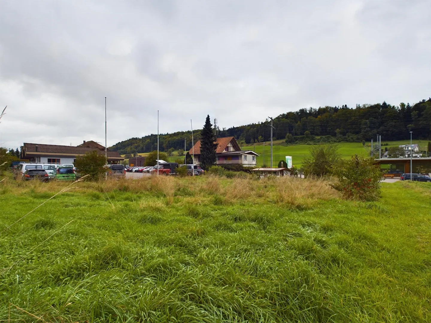 Terreno edificabile versatile in zona mista M2 – 648 m² per abitare e lavorare - Foto 7 di 8