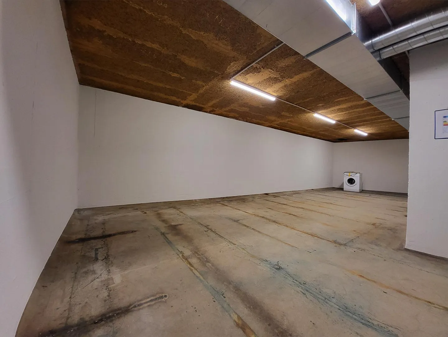 Storage room for rent - Photo 1 of 2